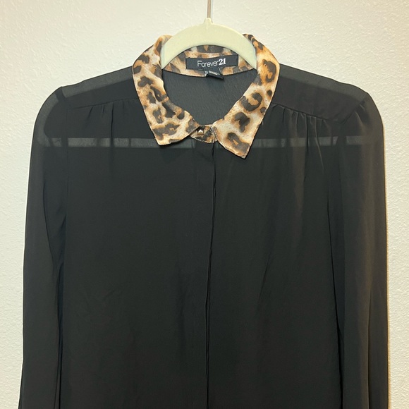 Forever 21 Black Animal Print See-through Top Size S - Picture 6 of 8